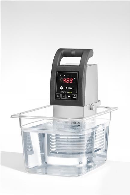Cyrkulator zanurzeniowy do gotowania sous vide HENDI MASTERVIDE, HENDI, 56L, 230V/2000W, 137x215x(H)361mm Cyrkulator zanurzeniowy do gotowania sous vide HENDI MASTERVIDE, HENDI, 56L, 230V/2000W, 137x215x(H)361mm