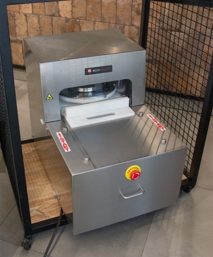 Kotleciarka elektryczna | prasa do mięs | automatyczna maszyna do rozbijania kotletów | 720 kotletów/h | 230 V | RQAK100 OUTLET Resto Quality Kotleciarka elektryczna | prasa do mięs | automatyczna maszyna do rozbijania kotletów | 720 kotletów/h | 230 V | RQAK100 OUTLET Resto Quality