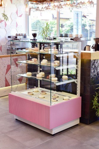 Witryna cukiernicza chłodnicza Dolce Visione Premium 1300 Bianco | podświetlany cokół | białe wnętrze | 1300x670x1300 mm Resto Quality