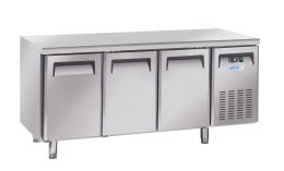 Stół chłodniczy 3-drzwiowy z agregatem bocznym, Arktic, GN 1/1, 230V/350W, 1800x700x(H)850mm
